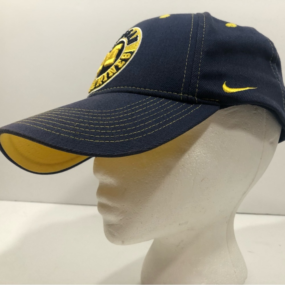 Nike Michigan Wolverines Baseball Cap - Picture 9 of 11